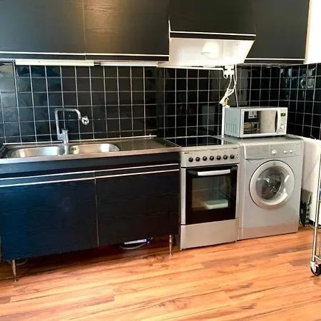 Jolie Chambre Centre Homestay Marseille