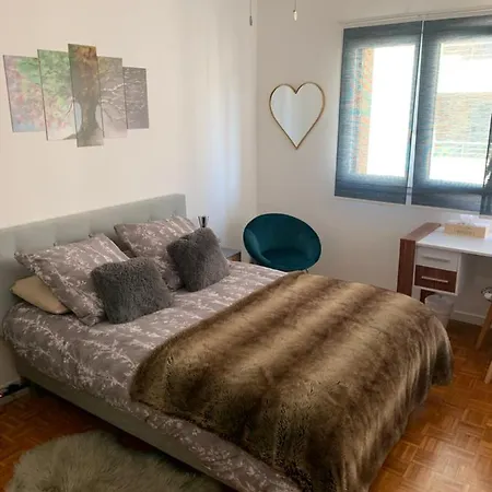 Jolie Chambre Centre Homestay Marseille